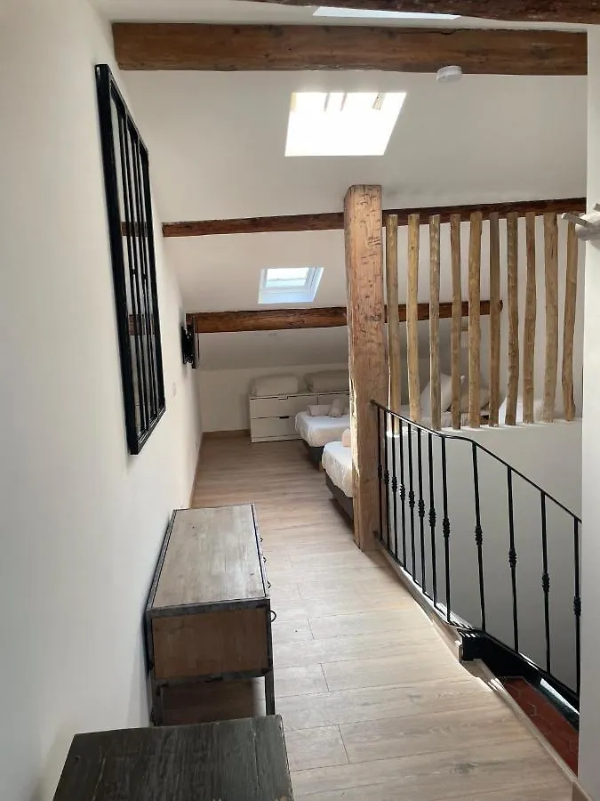 Duplex Place Des Lices Saint-Tropez 0*,  Frankrijk